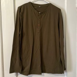 Mens Henley long sleeve t, NWOT size L